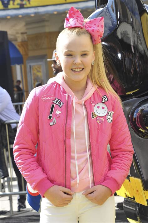 Jojo siwa on portraying herself in 'the j team,' wanting to play lady gaga in a biopic. JoJo Siwa - 'The LEGO Batman Movie' Premiere in Los ...