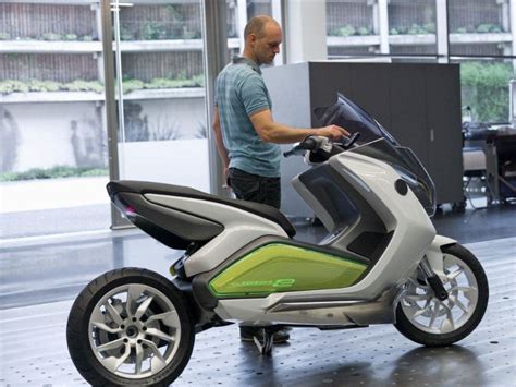 Bmw Unveils Electric Scooter Mcn