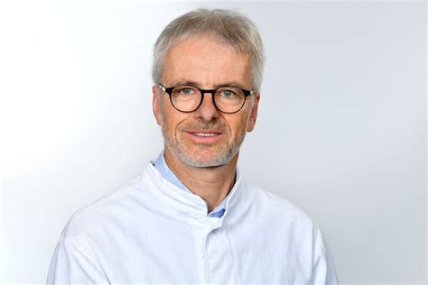 Neuer Chefarzt Der Klinik F R Innere Medizin In Herrenberg