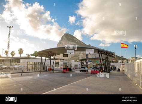 The Border Crossing From Spain Into Gibraltar Hi Res Stock Photography