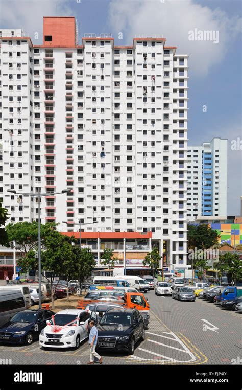 Singapore Public Housing Hdb High Rise Flats Stock Photo Alamy