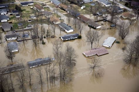 Some Begin Picking Up Pieces In Missouri After Flooding