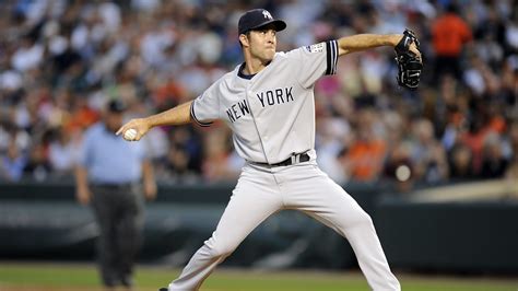 New York Yankees News Mike Mussina Makes Hall Of Fame Cap Selection