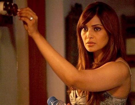 Scare Queen Bipasha Basu To Narrate Horror Stories On Tv Tv