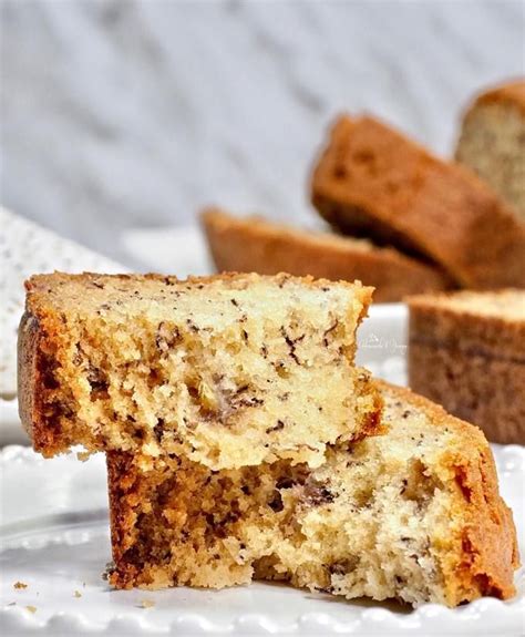 It's made with whole wheat flour and naturally sweetened with honey or maple syrup. Simple Basic Banana Bread Recipe in 2020 | Banana bread, Banana bread recipes, Baked oatmeal cups