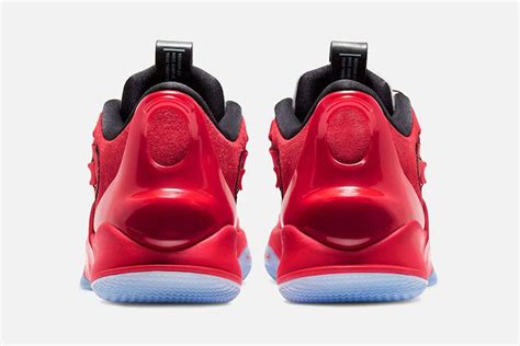 Morant gave his shoes to a young purdue fan in the crowd before the. Ja Morant Debuts Fresh Nike Adapt BB 2.0 in Chicago ...