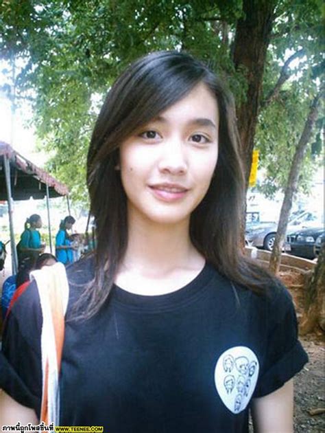 Real pechaya has only instagram you can follow her @minpechaya : ภาพมิน พีชญาก่อนเข้าวงการ