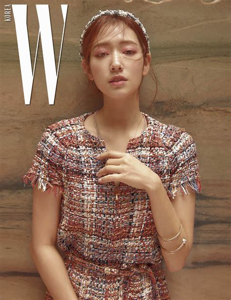 Park Shin Hye W Magazine January Issue ‘18 Korean Photoshoots