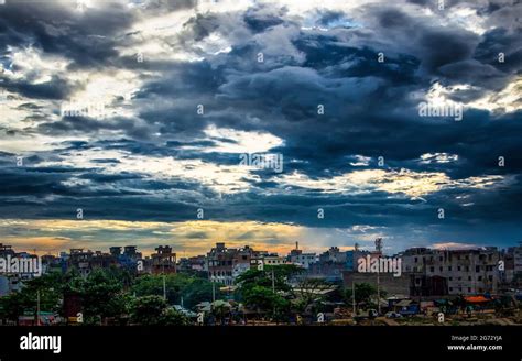 Dhaka Skyline Hi Res Stock Photography And Images Alamy