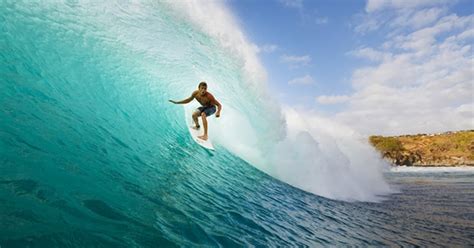 5 Of The Best Surf Spots In The World