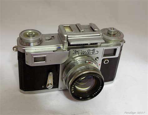 Kiev 4 (Type-3) made by Arsenal (1957)- 35mm rangefinder camera (clone 