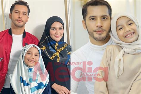 Suami penyanyi datuk seri siti nurhaliza, datuk seri khalid mohamad jiwa atau datuk k memaafkan individu yang menyebarkan gambar anaknya di baca: DS Aliff Syukri Titip Pesanan Buat Anak Perempuan Sulung ...