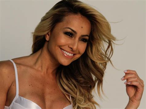 Depois, postou no instagram a música de nina e jorginho, de 'avenida'. Sabrina Sato sobre Fabio Faria: "Figurinha repetida não ...