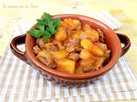 Maybe you would like to learn more about one of these? Ventrigli di pollo in umido | Pollo in umido, Pollo