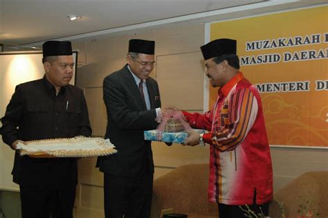Enakmen ugama bukan islam (kawalan pengembangan di kalangan orang islam) selangor 1988 enakmen 1. Siiru Fil Ardh - Berjalanlah Di Muka Bumi: MUZAKARAH ...