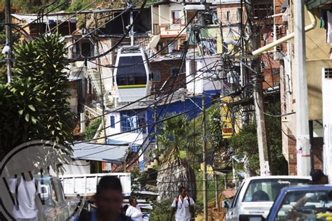 En La Comuna 1 De Medellín No Hay Plata Pero Hay Ganas