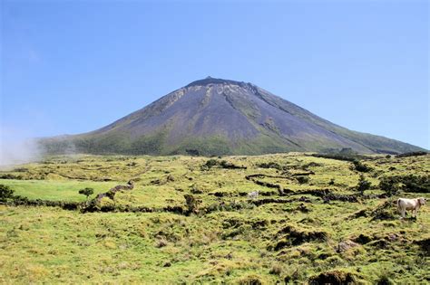 Montanha Do Pico 2351m • Bergtour