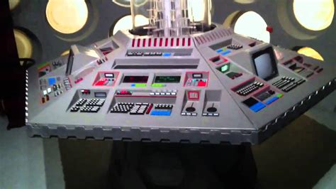 Tardis Control Room Interior 1980s Doctor Who Youtube
