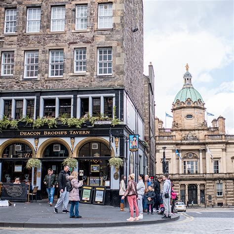 5 Things To Do In Edinburgh Scotland Ef Go Ahead Tours