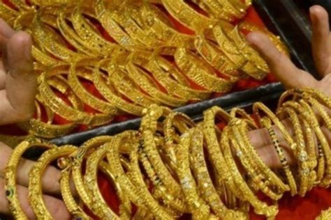 Altın alış ve satış fiyatları genellikle piyasadaki güven endeksinin göstergesi olarak kullanılır. Serbest piyasada altın fiyatları (Gram altın ne kadar oldu ...