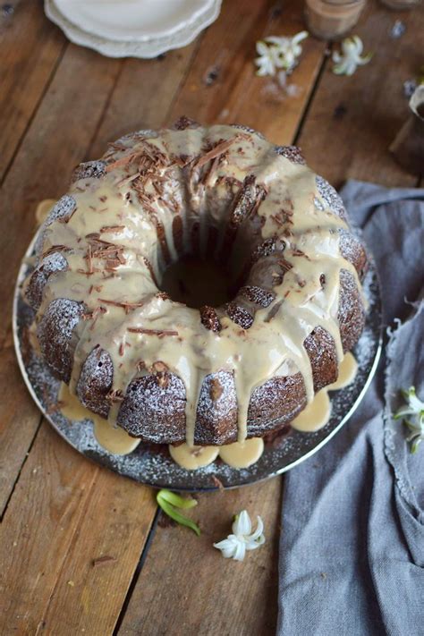 Den baileys dazugiessen und gut untermischen. Baileys Schoko oder Eierlikör Schoko Gugelhupf Kuchen ...