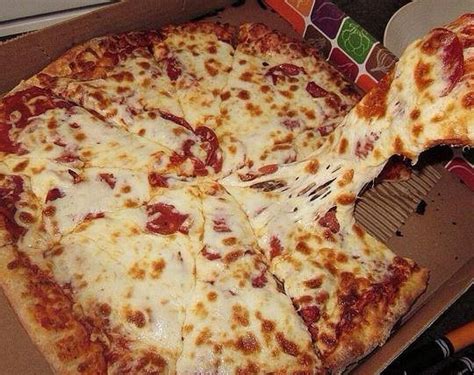 Yummy Foooooood Extra Cheesey Pizza