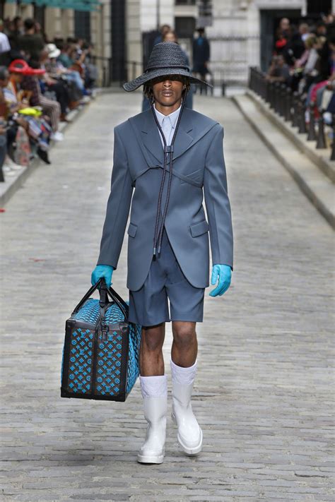 The Mens Spring Summer 2020 Show Louis Vuitton Moda Masculina Verão