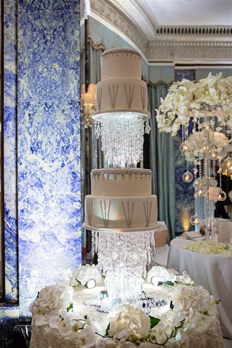 Le plus beau jour de votre vie mérite le plus beau des décors. 1001 + idées pour trouver le plus beau gâteau du monde