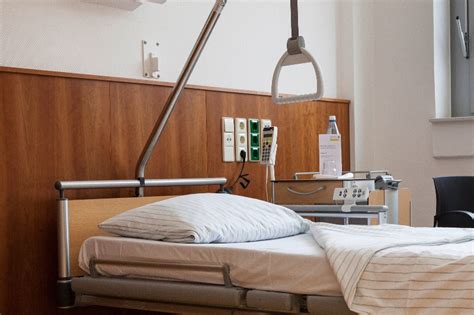 Versteigerung krankenhausbett 1981 welche krankheiten genügen zur ersteigerung eines frei gewordenen krankenhausbettes? EU unterstützt Krebsforschung an der Universität Bielefeld ...