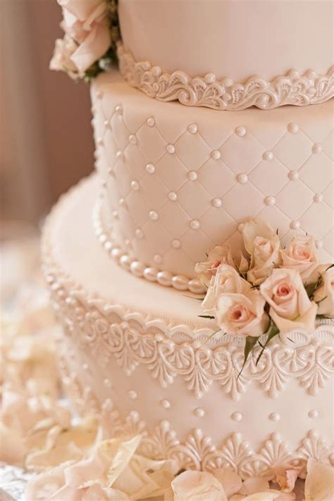 Pin By Chelle Belle On Her Wedding In 2020 Blush Wedding Cakes