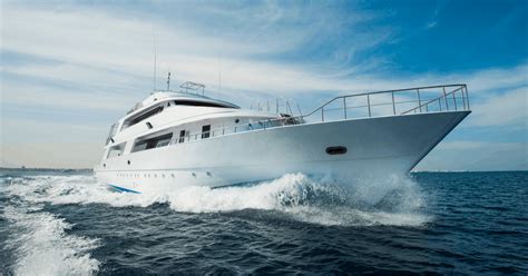 a beginner s guide on how to charter a yacht blacklane blog