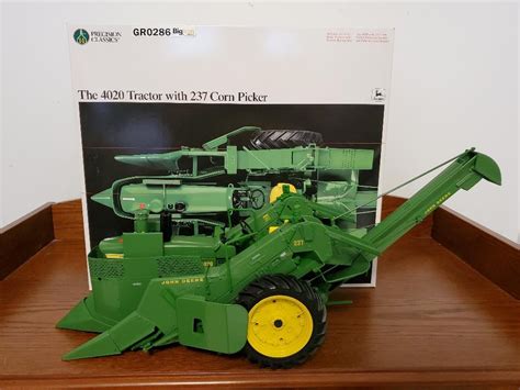 John Deere 4020 Toy Tractor W 237 Corn Picker Bigiron Auctions