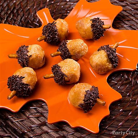 Appetizers are way more fun to make and to eat (and eat, and eat). Doughnut Hole Acorn Idea - Thanksgiving Appetizer & Dessert Ideas - Thanksgiving Ideas - Holiday ...