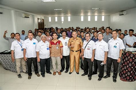 Di luar jabatan tenaga kerja asing yang diperbolehkan kepmenaker no 228/2019, pemerintah masih memberlakukan ketentuan pembatasan peran tka sebagaimana yang diatur dalam uu ketenagakerjaan no 13 tahun 2003 di bab viii tentang penggunaan tenaga kerja asing. Kemenpar Uji Kompetensi 120 Tenaga Kerja Kepariwisataan di ...
