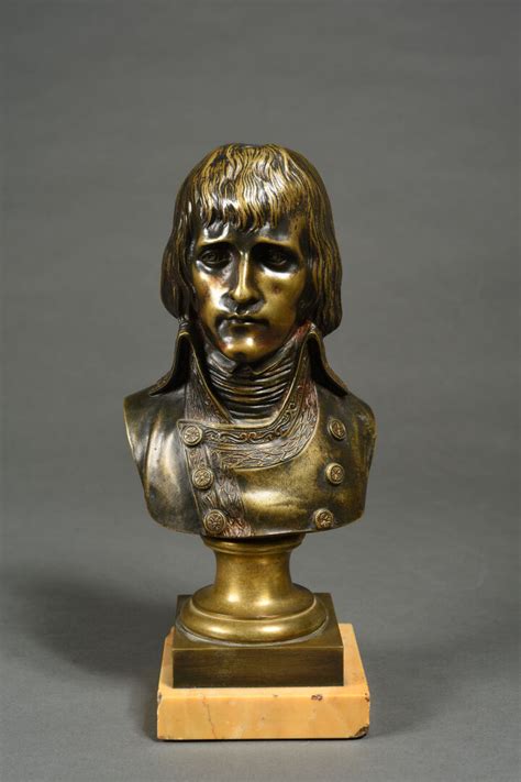 Buste De Napoléon Bonaparte En Bronze Patiné Socle De Marbre Jaune