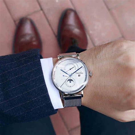 Silver Watches For Men Who Love Elegance And Simplicity Jj