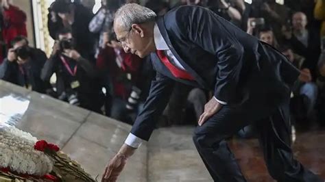 Cumhurbaşkanı adayı Kemal Kılıçdaroğlu Anıtkabir i ziyaret etti