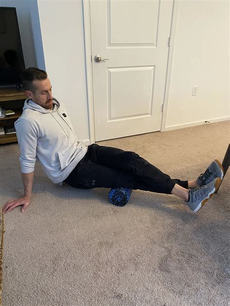 How To Correctly Use The Foam Roller On Hamstrings Video Included