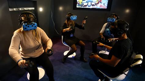 Multiplayer Gaming In Vr Whats It Like Techradar