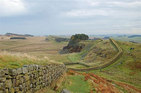 Hadrians Wall And Antonine Wall Britain Visitor Travel Guide To Britain