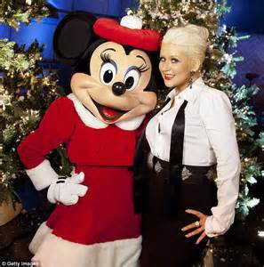 Christina Aguilera Ex Mouseketeer Returns To Mickey Mouse Club Roots