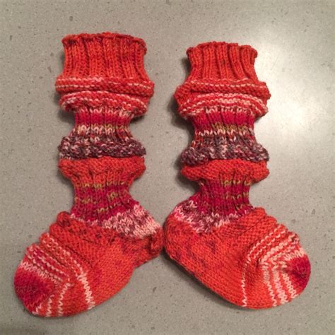 It's a simple stitch, requires no experience or expertise, no equipment other than yarn and scissors and it is much, much quicker and easier than traditional knitting. Finnish Train Socks | Sock knitting patterns, Pattern ...