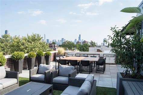 rooftop pergola with dining room chicago illinois urban rooftops chicago roof decks artofit