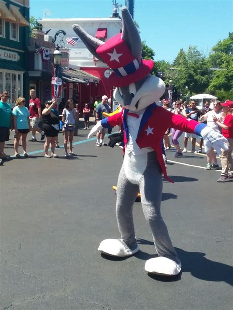 Bugs Bunny At Six Flags Great America During July 4th Fest Cool