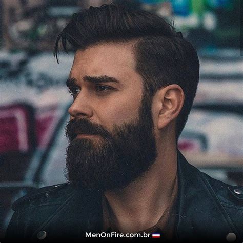 Foto De Homem Bonito Com Barba