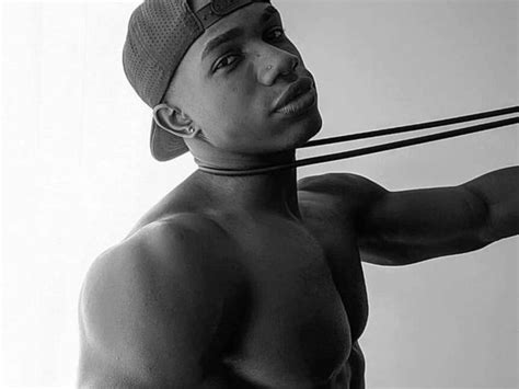 Denzel Cosby Webcam Bio Naked Pics Nude Male Videos