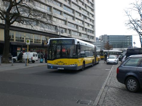 Der bahnhof zoologischer garten befindet sich in berlin charlottenburg. Solaris Urbino auf der Linie M45 am S+U Bahnhof ...