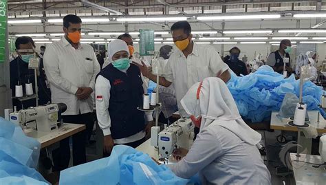 Berdasarkan pantauan jaringan informasi bisnis indonesia (jibi), anggota pmi dan. Kunjungi Pabrik Garmen di Kota Probolinggo, Khofifah Minta Kuota APD - FaktualNews.co