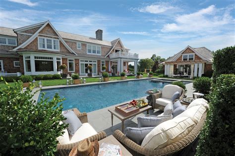 Dreaming Of Summer Days In The Hamptons Hamptons House House Styles