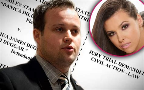 I Didn T Do It Josh Duggar Claims To Have Photos Videos Proving Innocence In Porn Star